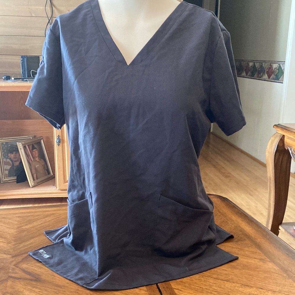 Scrub top